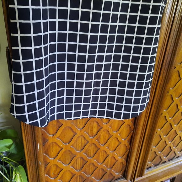 3/$15 Soda Pop Checkered Printed Tank Blouse - White/Black Size XS - Picture 11 of 16